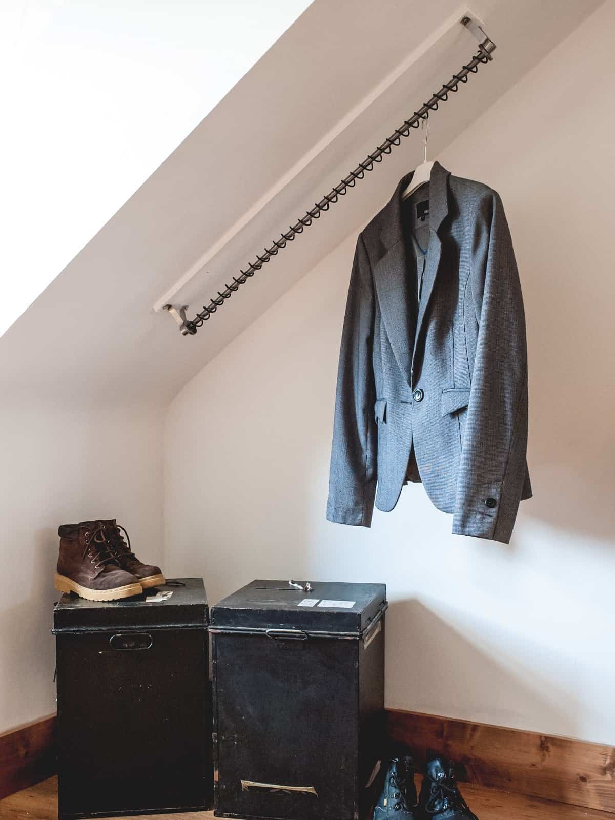 Zebedee® Carbon Black – Any Angle Clothes Rail