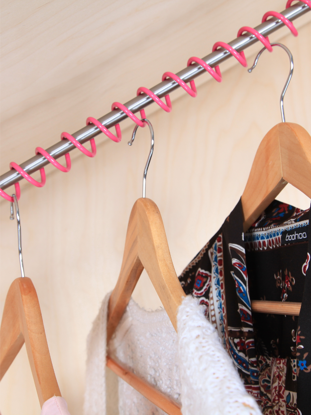 Zebedee® Pink – Any Angle Clothes Rail