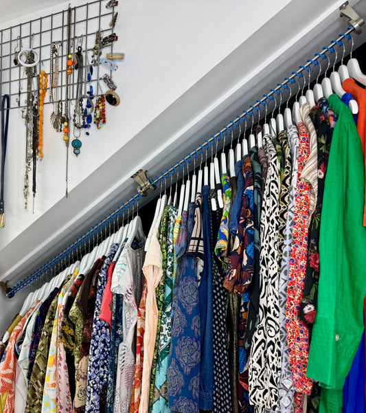 Zebedee® Primary Blue – Any Angle Clothes Rail